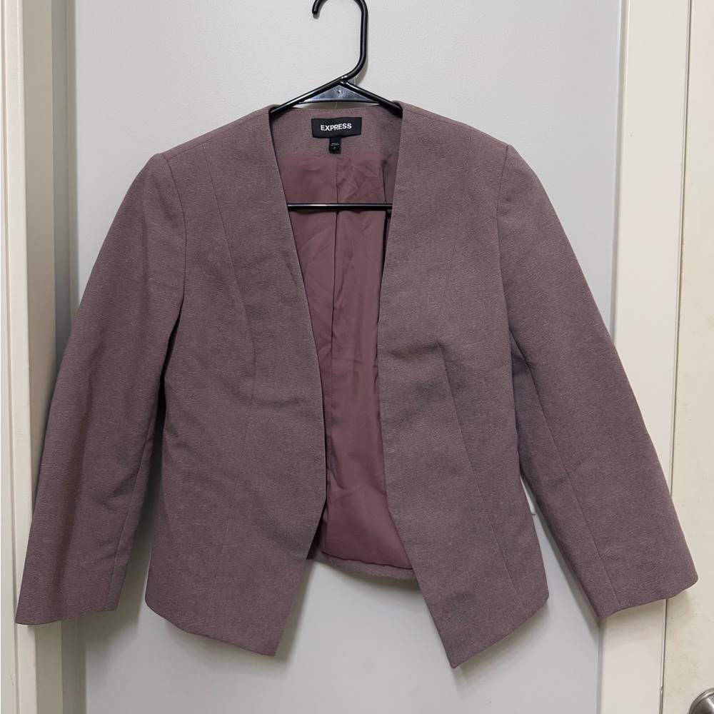 Size 2 Express Blazer in Mauve - great condition!